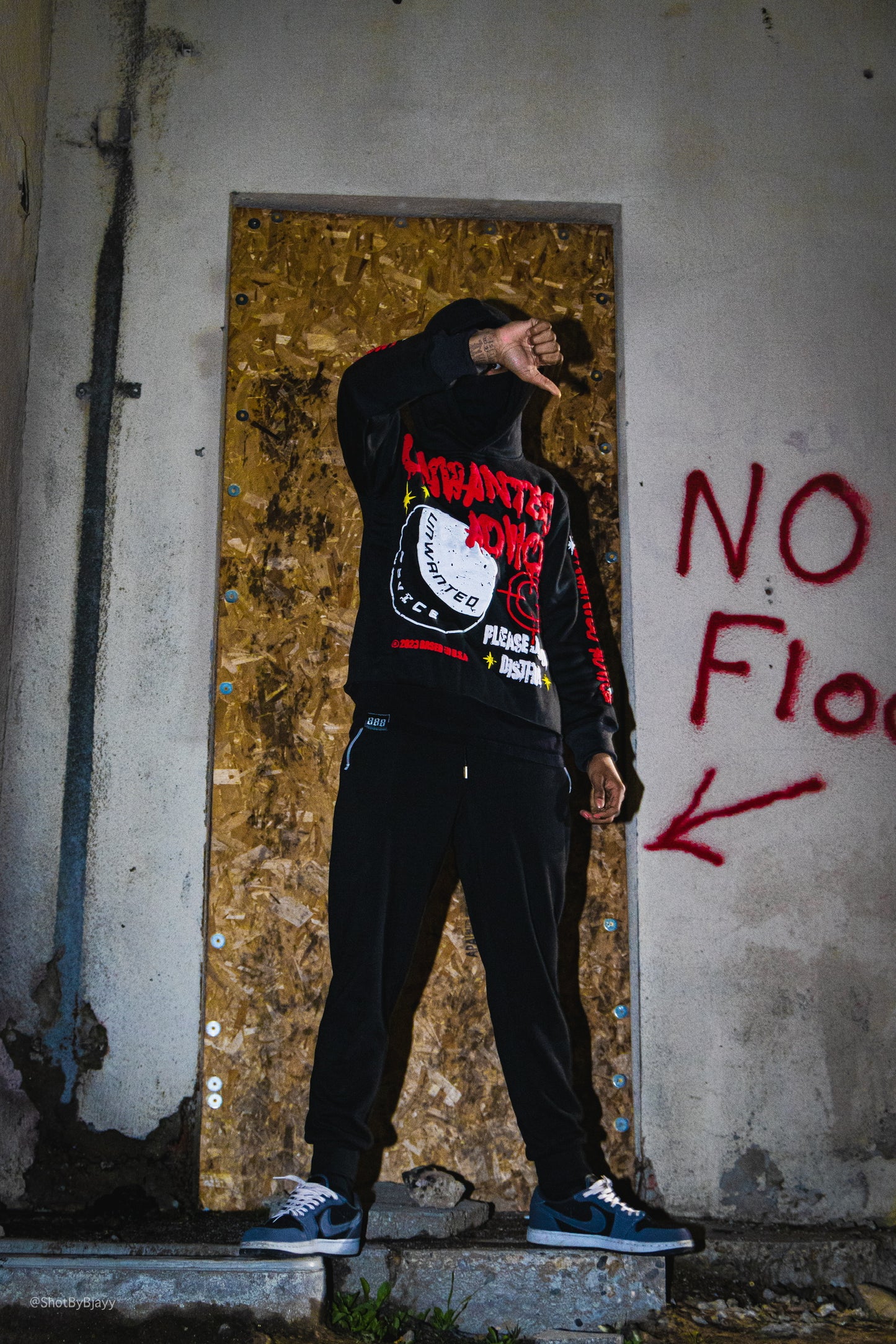 Heavyweight Cropped Hoodie (Black/Red)